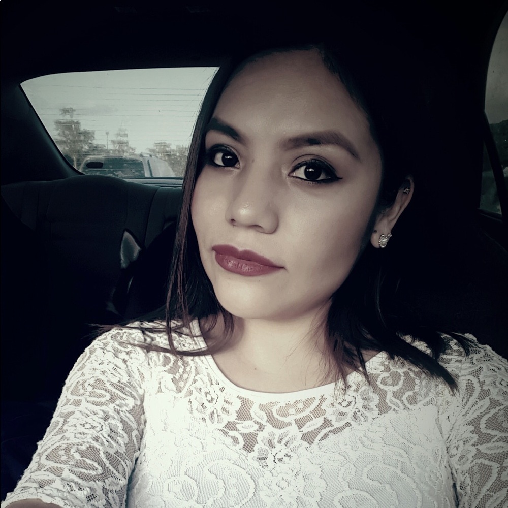 Meet your Posher, Dana